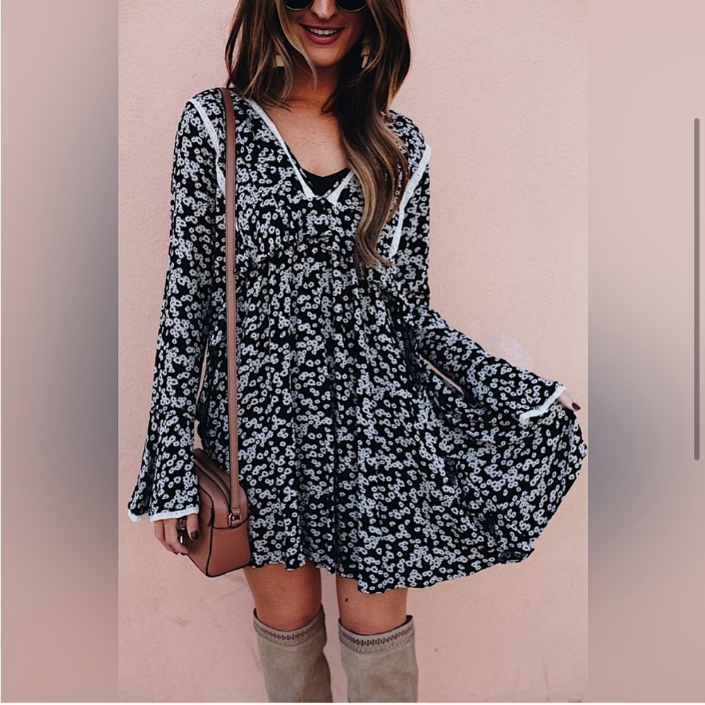 🌻 FREE PEOPLE Bloggers Fav “Like You Best” Floral Mini Long Sleeve Dress XS - Picture 3 of 16